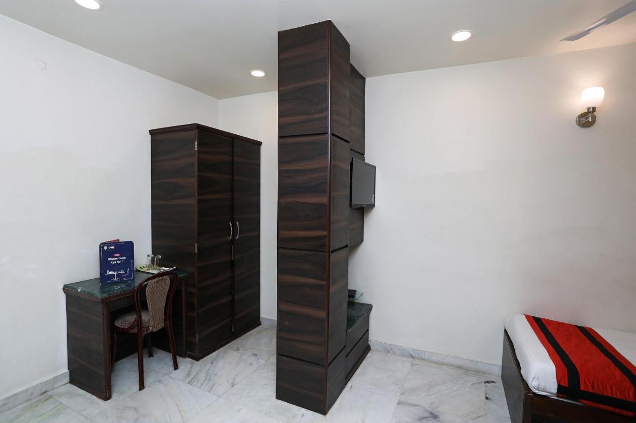 Capital O 8318 Beeu Guest House Liluāh المظهر الخارجي الصورة