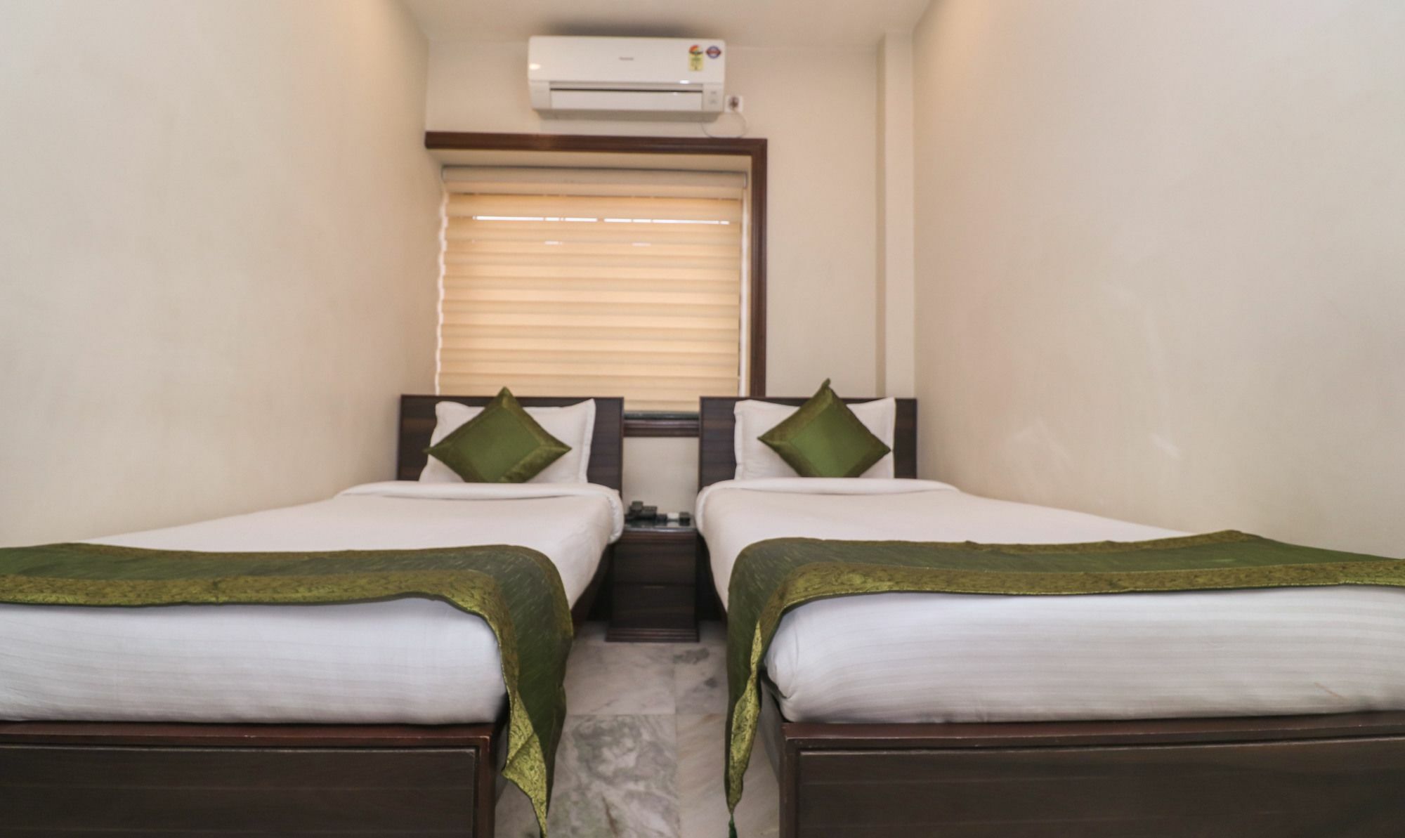 Capital O 8318 Beeu Guest House Liluāh المظهر الخارجي الصورة