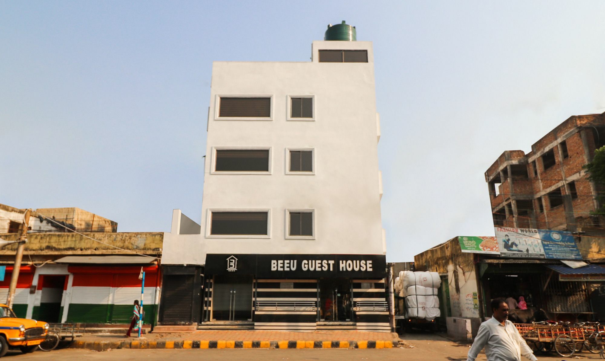 Capital O 8318 Beeu Guest House Liluāh المظهر الخارجي الصورة