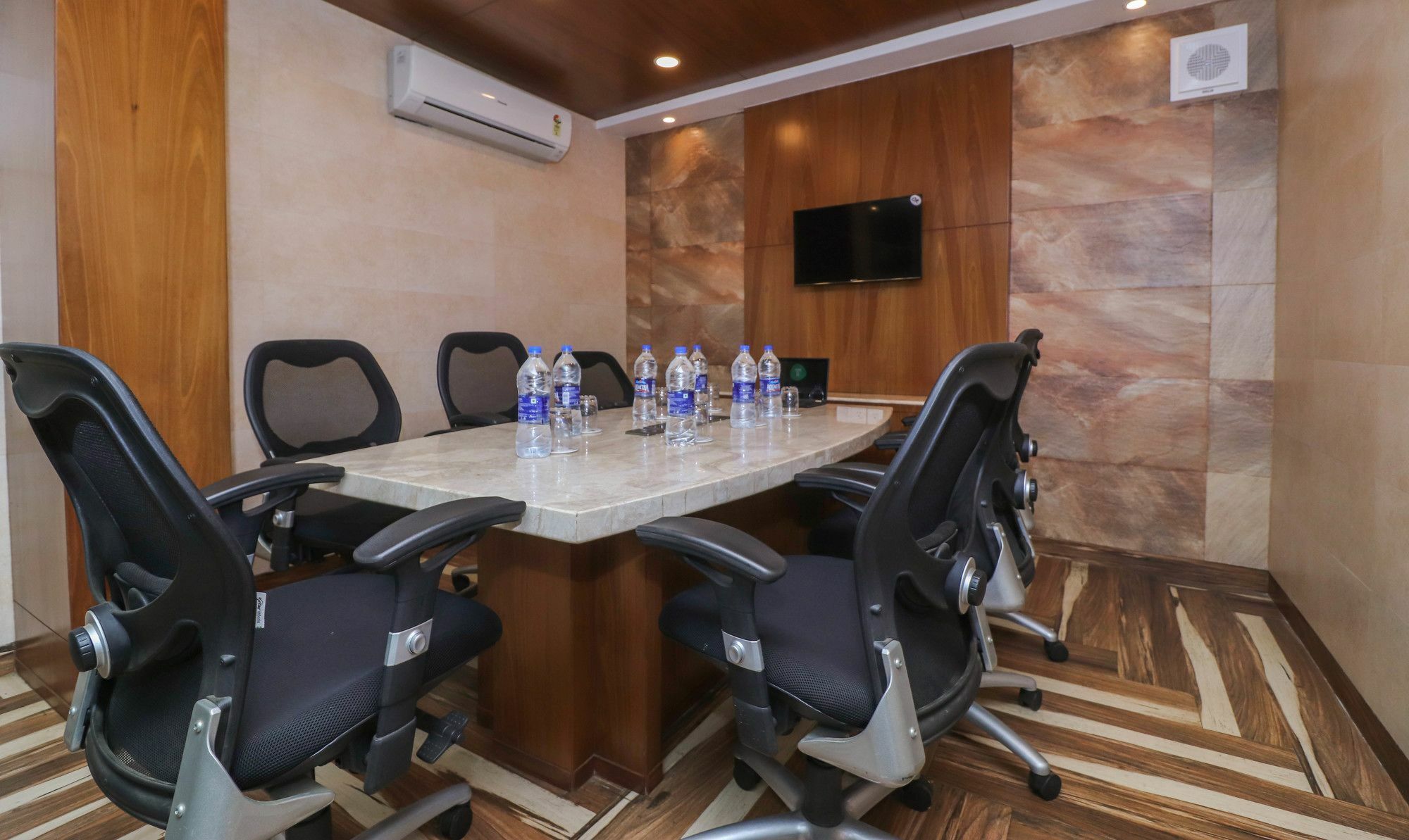 Capital O 8318 Beeu Guest House Liluāh المظهر الخارجي الصورة