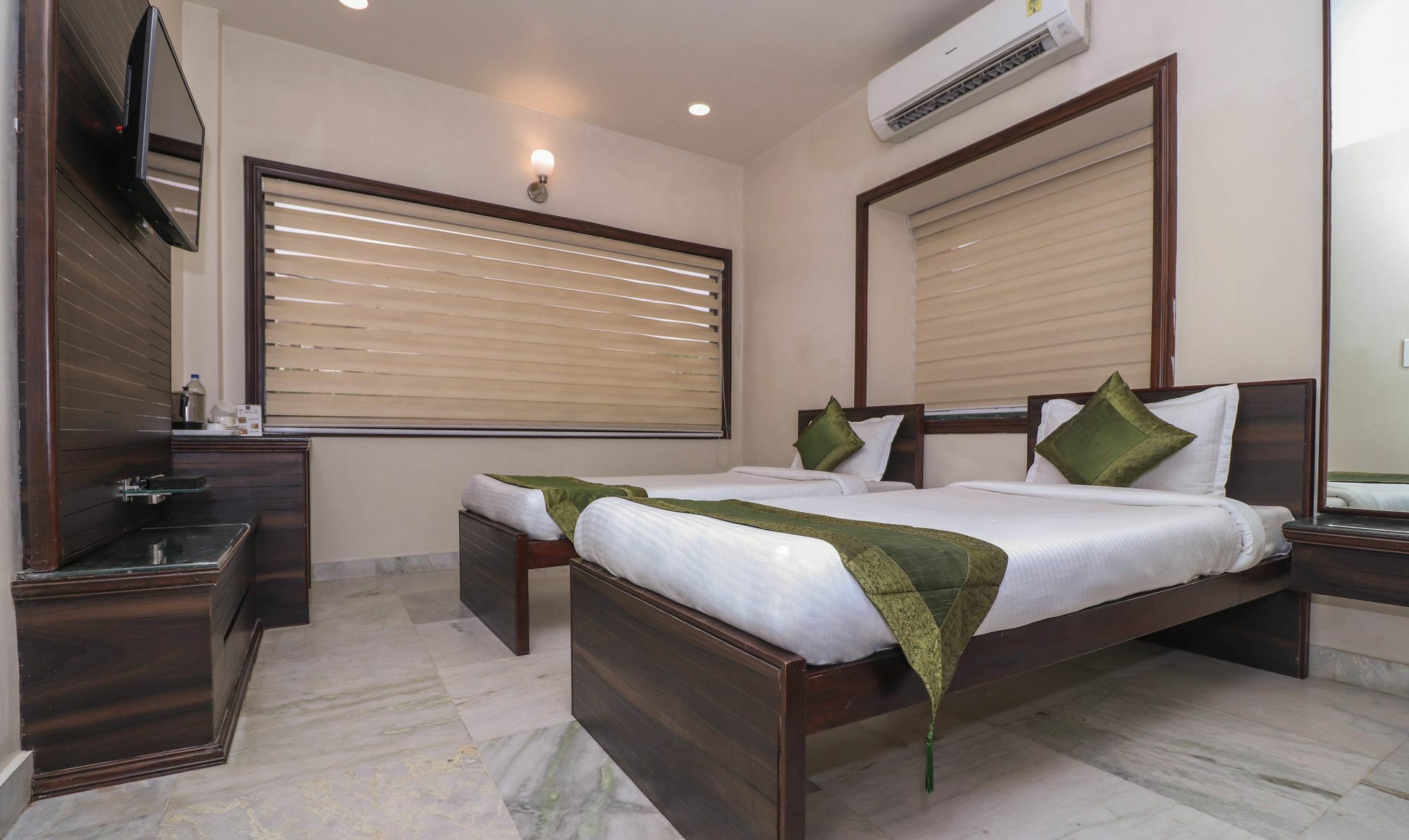 Capital O 8318 Beeu Guest House Liluāh المظهر الخارجي الصورة